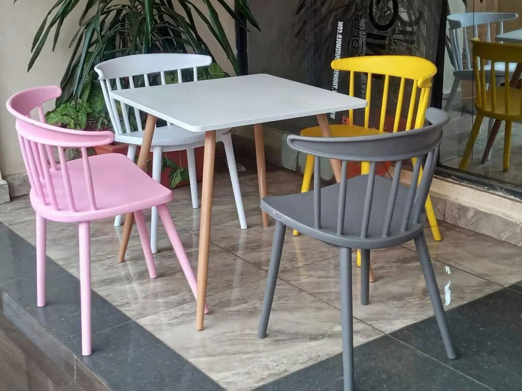 Silla con estructura metálica