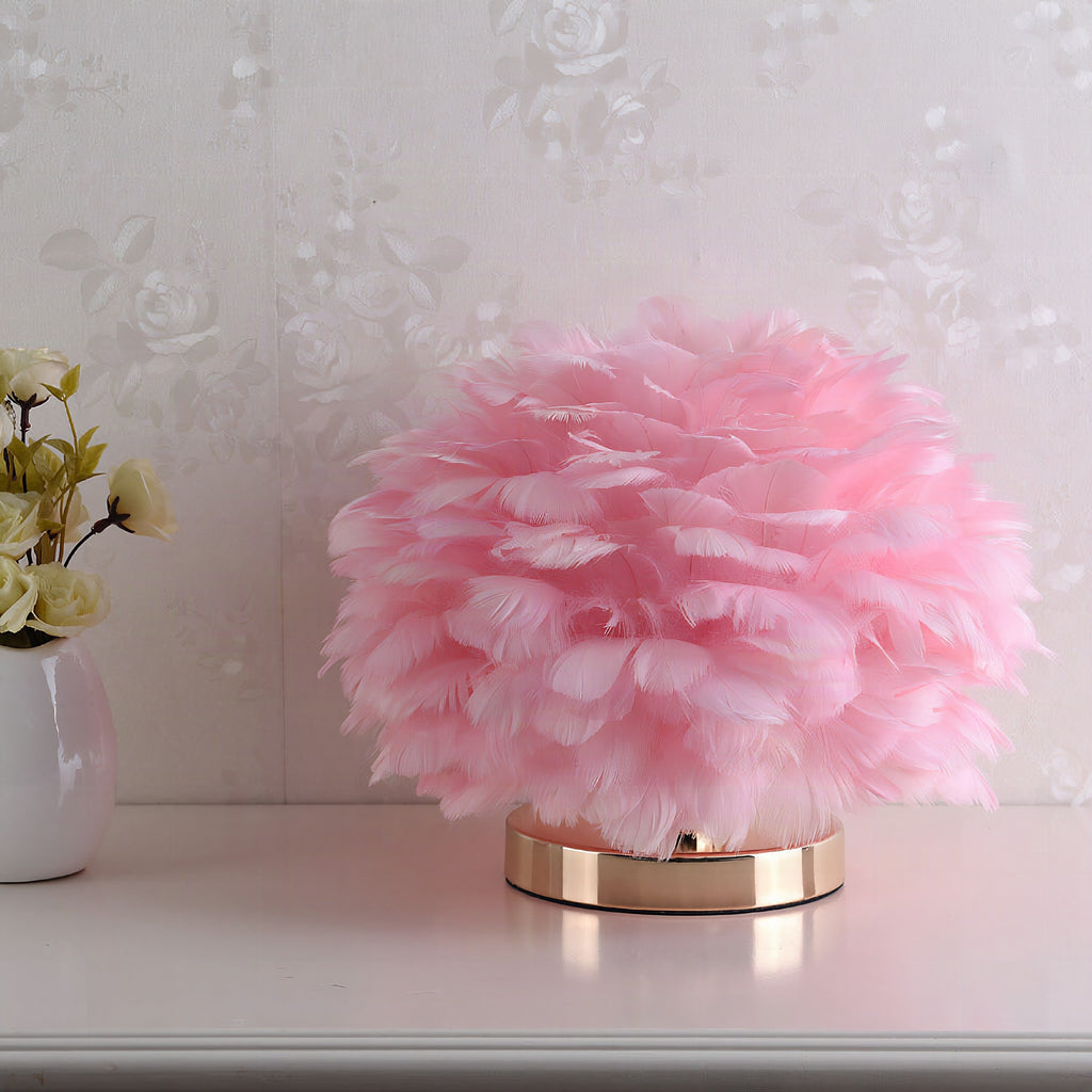 Lámpara de mesa de plumas de lujo para dormitorio o mesita de noche