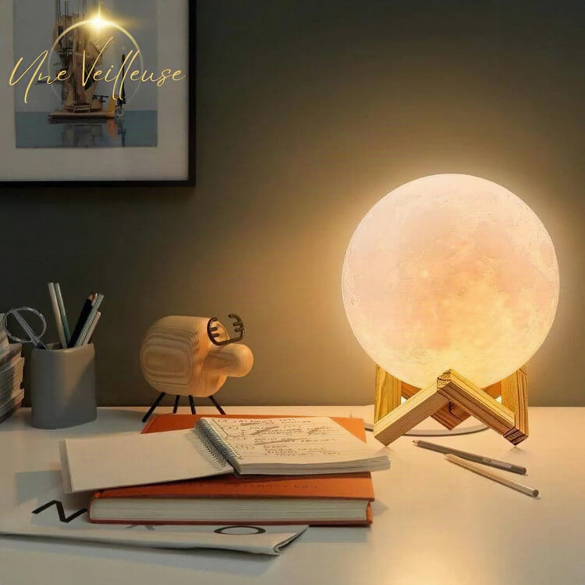 Lámpara de mesita de noche diseño luna LunarLight™