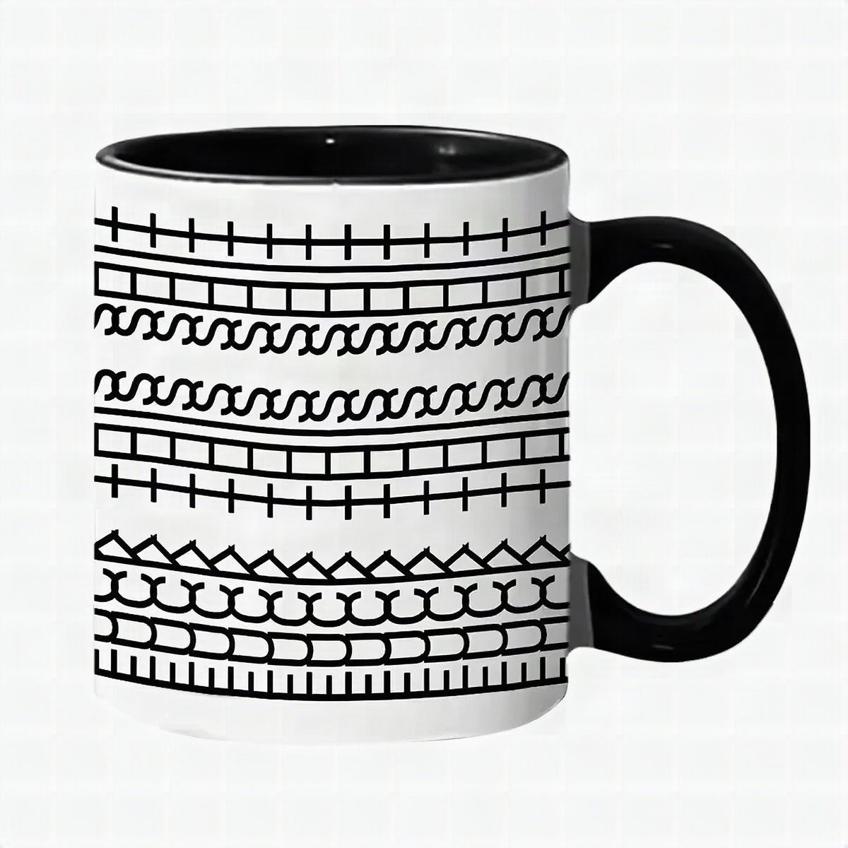 Taza de cerámica con mensaje oculto en el fondo