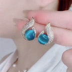 Pendientes elegantes con perla de imitación y estrás
