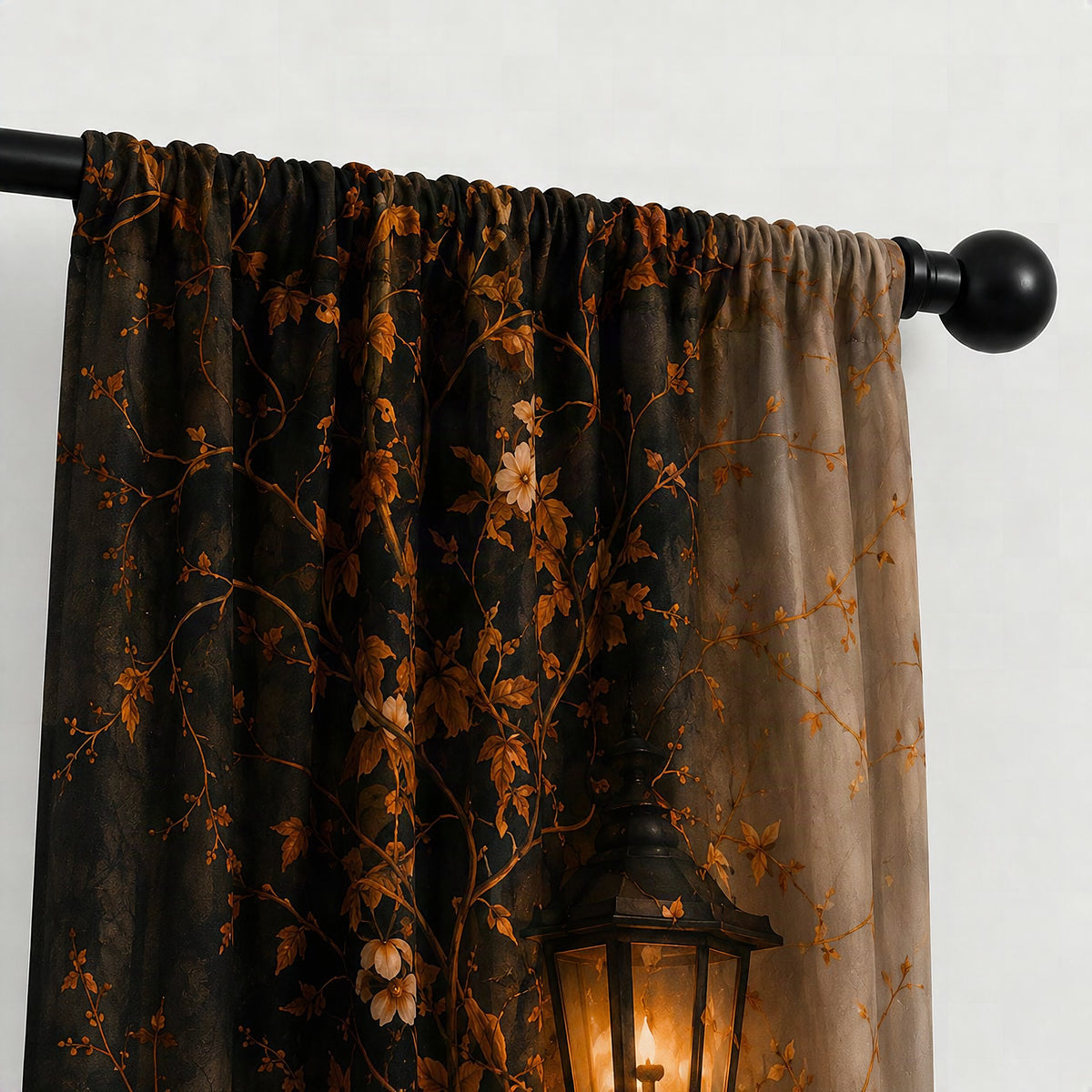Cortina decorativa con diseño artístico