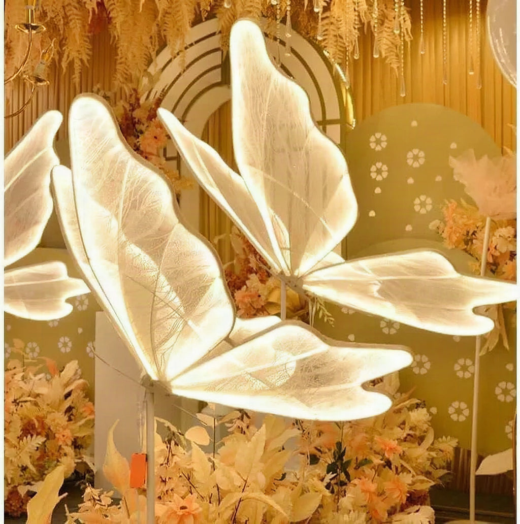 Lámpara de techo elegante con mariposas colgantes