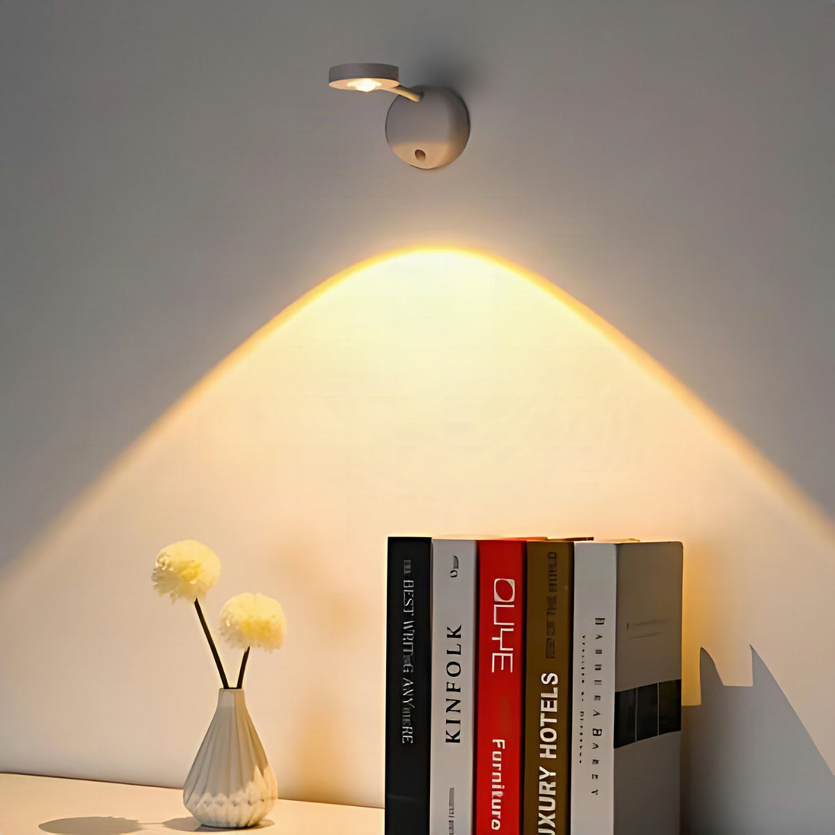 Foco LED inalámbrico con sensor de movimiento y rotación 360°