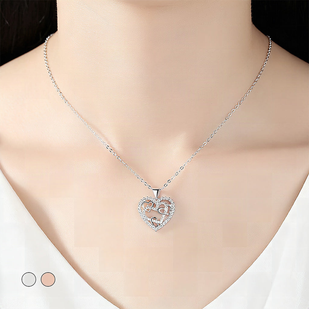 Collar con corazones entrelazados