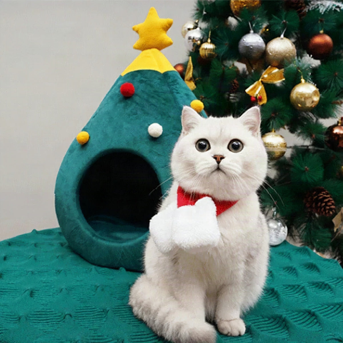 Cama para gatos con forma de árbol de Navidad CozyTree Haven