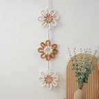 Guirnalda decorativa de flores de macramé