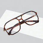Montura de gafas cautivadora para mujer