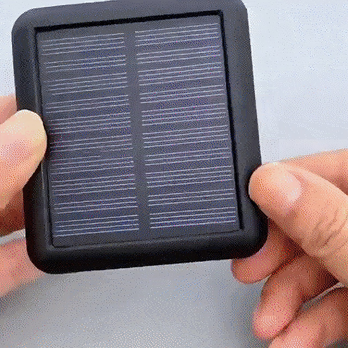 Batería externa solar 4 en 1 con cables integrados