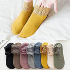 Calcetines cálidos con encaje decorativo