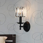 Aplique de pared cónico de cristal transparente con brazo curvo negro