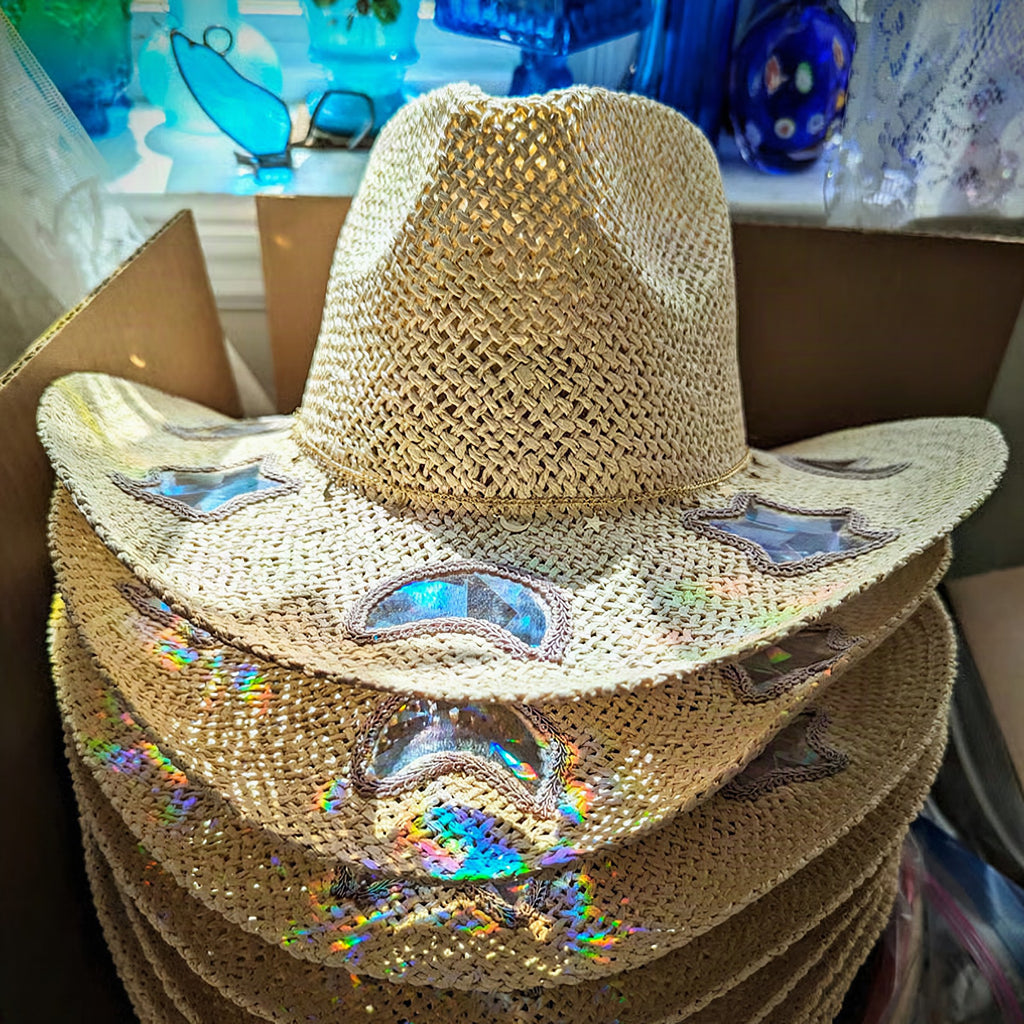 Sombrero cowgirl de paja con prismas reflectantes