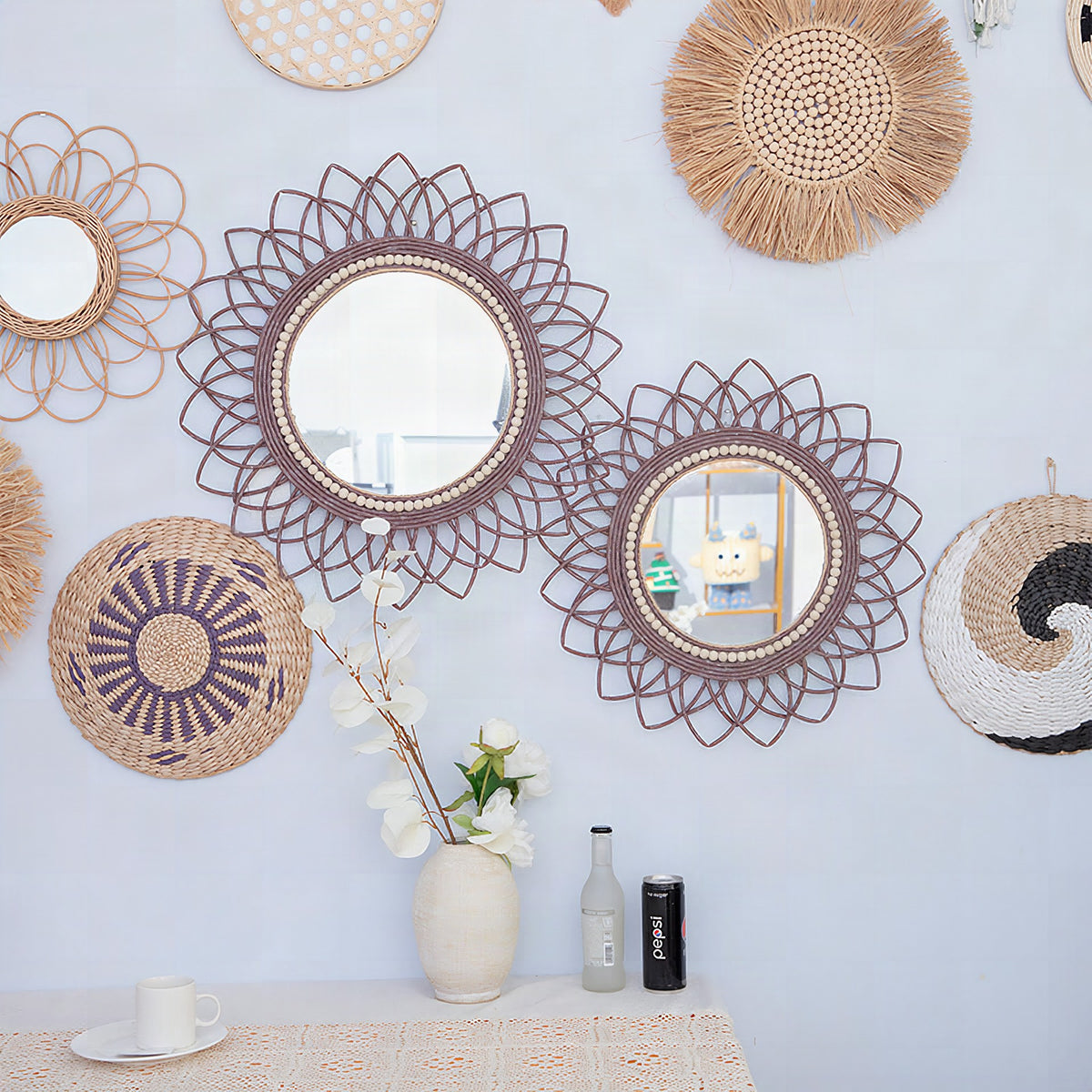 Espejo de pared decorativo con marco de ratán