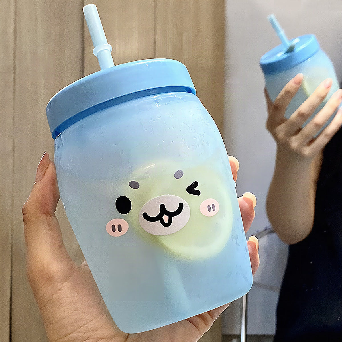 Vaso con pajita y diseño de animales