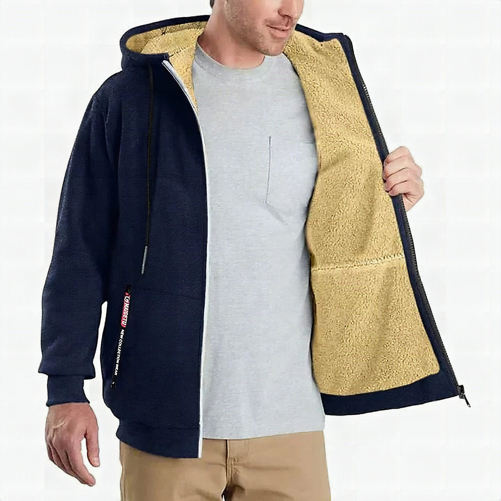 Detalle de la cremallera frontal y capucha de la chaqueta TOMMY