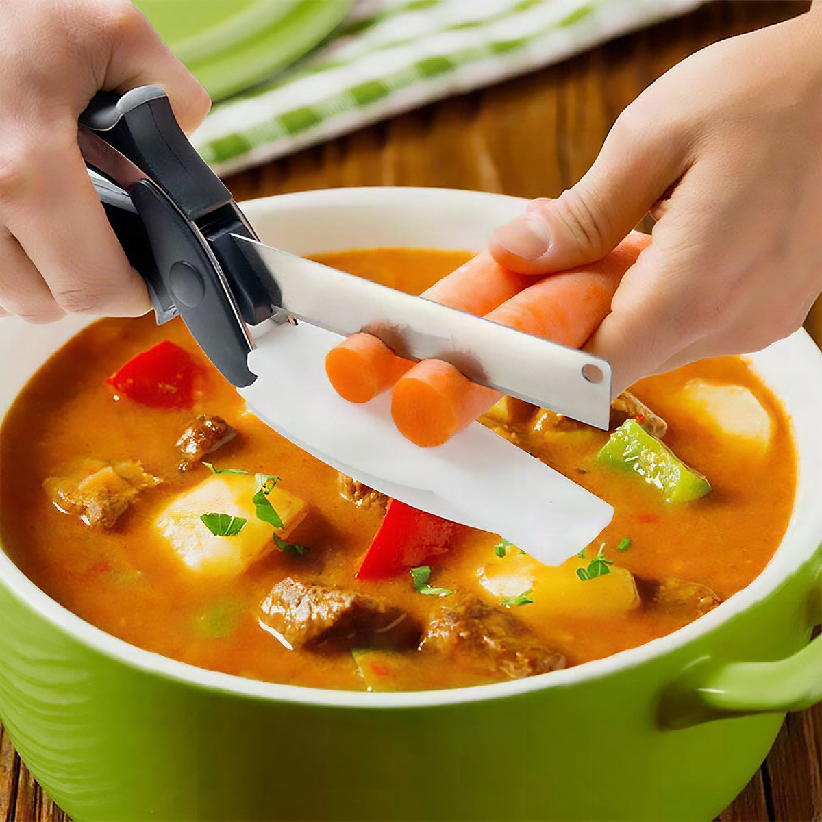 Tijeras de cocina 2 en 1 con tabla integrada