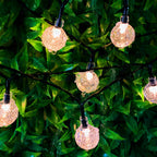 Guirnalda LED solar decorativa con formas variadas para exterior
