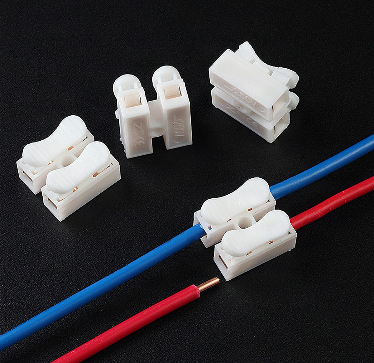 Conector de terminal de presión autoajustable