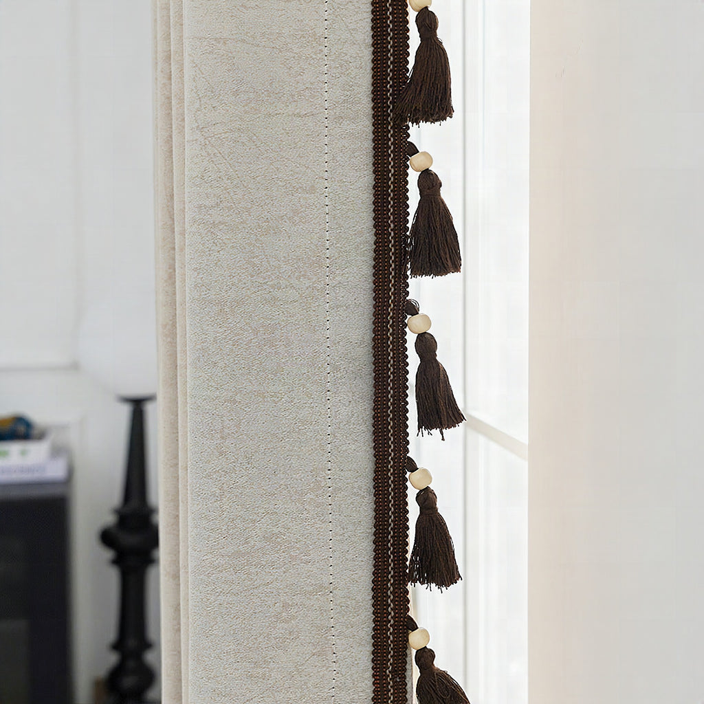 Cortina decorativa con flecos