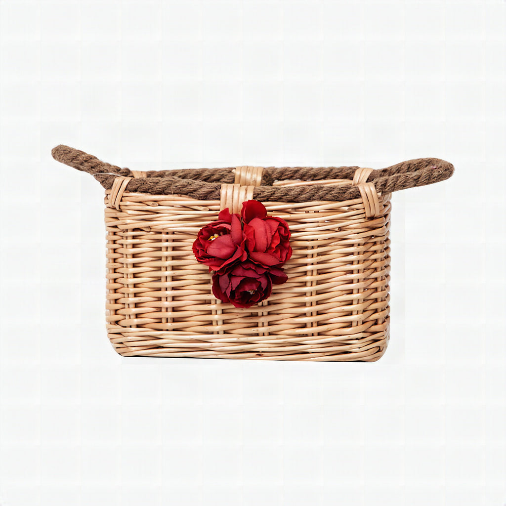 Cesta con decoración floral