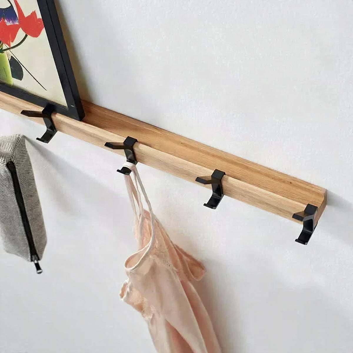 Perchero de pared nórdico con ganchos móviles – Negro