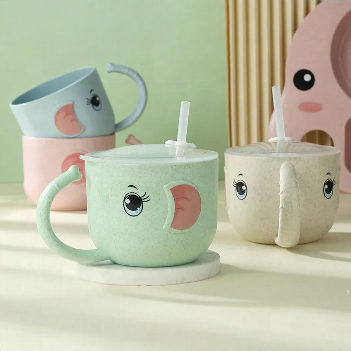 Vaso infantil con pajita y diseño de elefante
