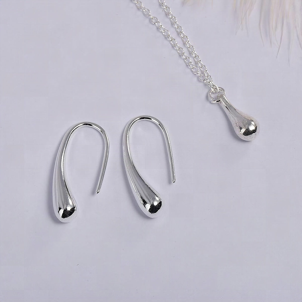 Conjunto de joyería de cuatro piezas