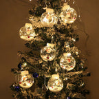 Guirnalda de luces LED con bolas decorativas de Navidad
