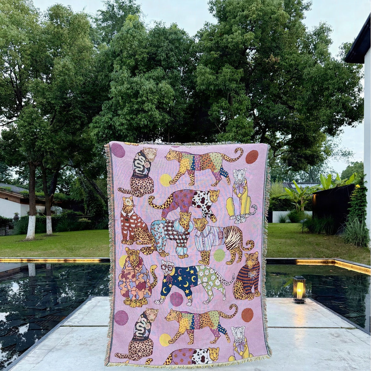 Manta decorativa con estampado de animales