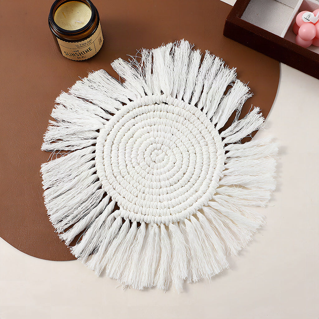 Mesa decorativa de macramé