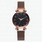 Reloj de mujer elegante y lujoso con cristales