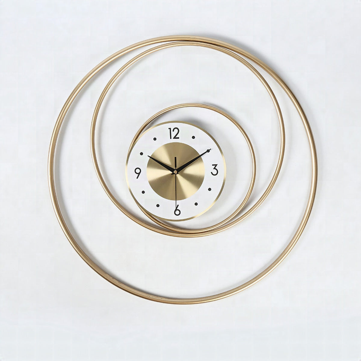 Reloj de pared artístico con diseño minimalista