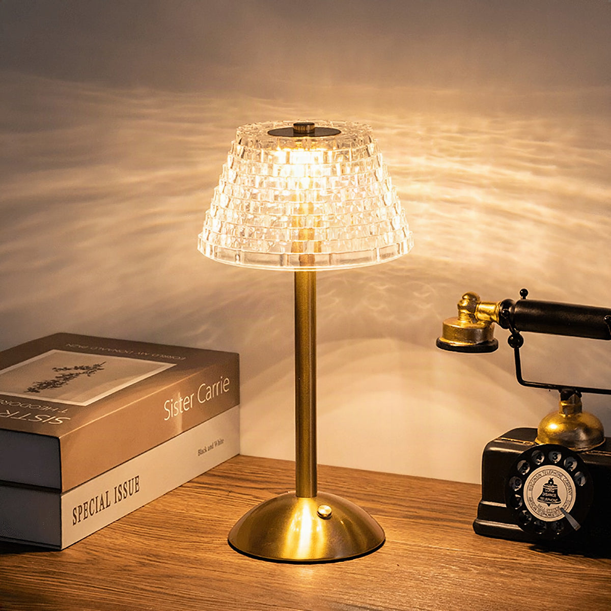 Lámpara de mesa LED recargable AuraGlow con función de regulación