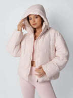 Amore | Chaqueta acolchada corta para mujer con capucha desmontable - Abrigo de invierno cálido con forro de pelo sintét