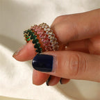 Anillo delicado con diamantes ovalados