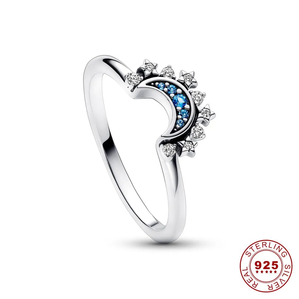 Anillo Heliara de plata de ley con cristales y diseño sol y luna