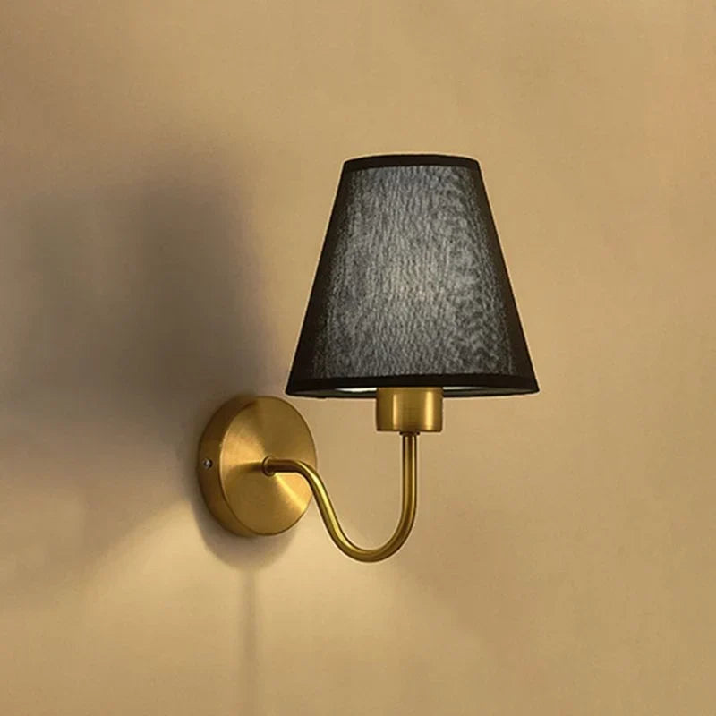 Aplique de pared | Pantalla de tela cónica de estilo nórdico | Brazo de metal galvanizado