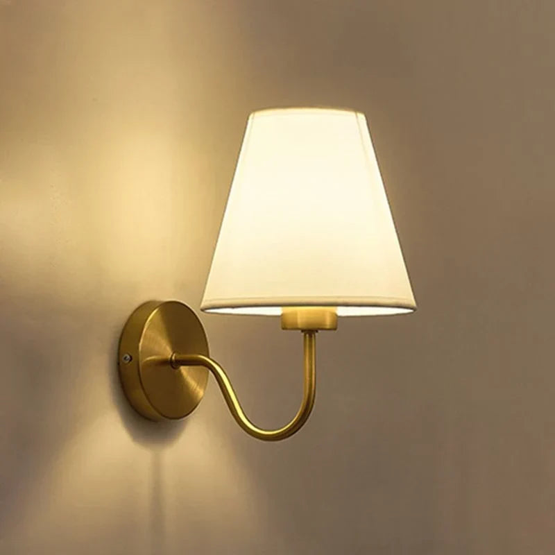 Aplique de pared | Pantalla de tela cónica de estilo nórdico | Brazo de metal galvanizado