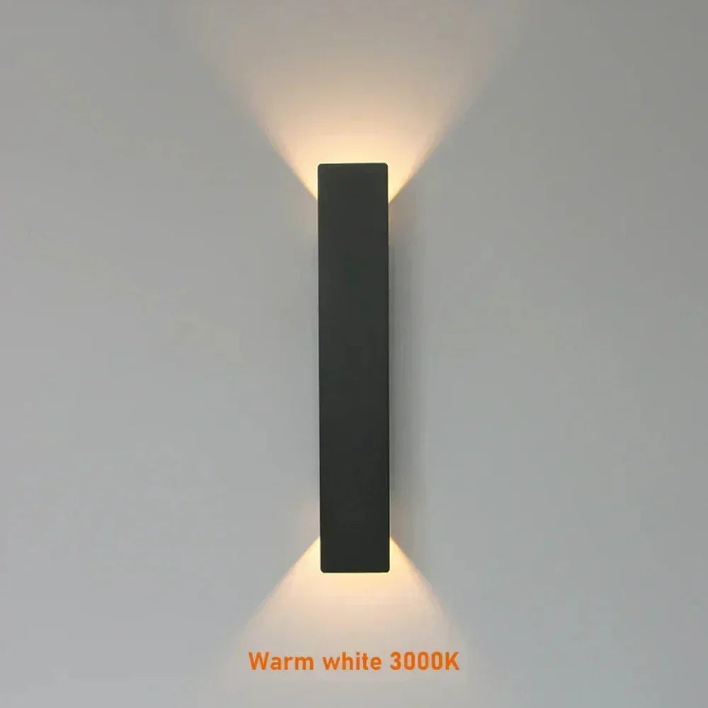 Aplique de pared exterior de aluminio impermeable con iluminación LED bidireccional