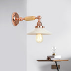 Aplique de pared industrial con pantalla cónica de cristal opalino oro rosa