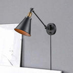 Aplique de pared vintage con brazo articulado y pantalla cónica en negro