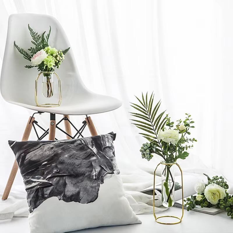 Base elegante para arreglos florales con estilo