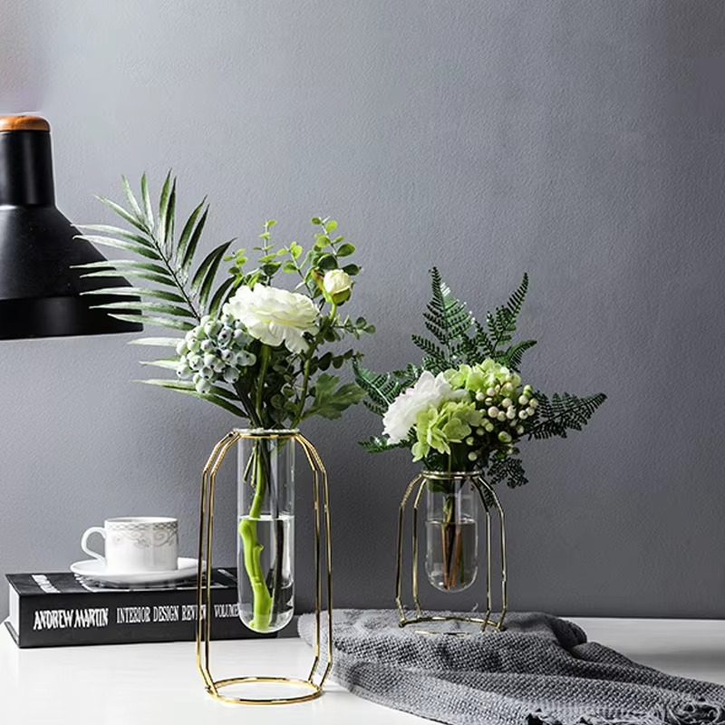 Base elegante para arreglos florales con estilo