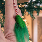 Bola navideña peluda del Grinch