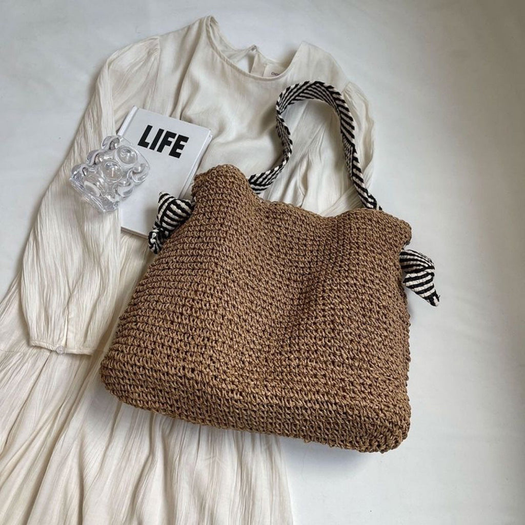 Bolso con asas a rayas