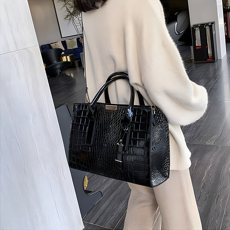 Bolso con relieve de cocodrilo