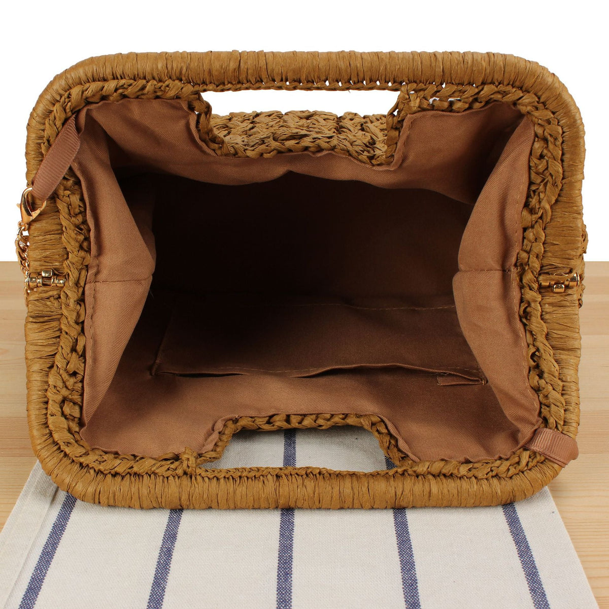 Bolso de mimbre trenzado a mano