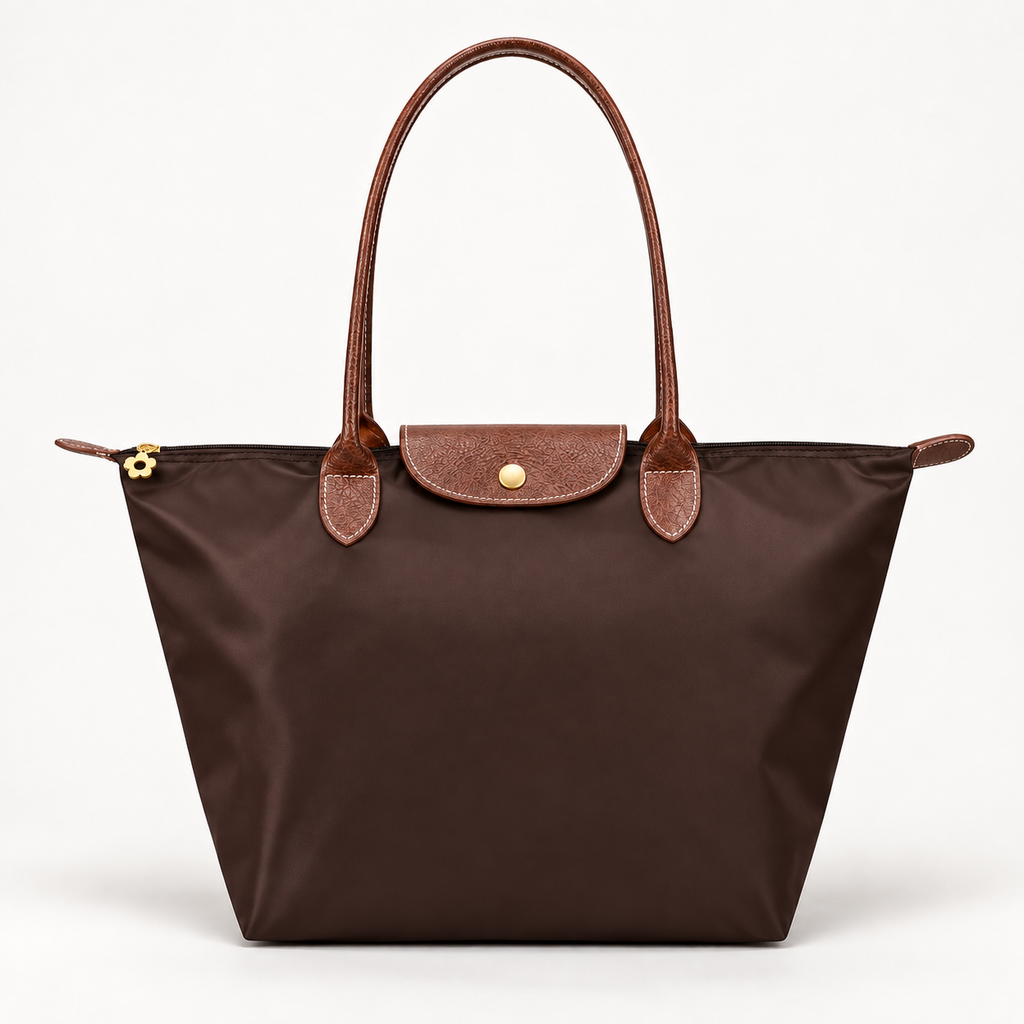 Bolso de mujer con detalles lujosos y asas prácticas