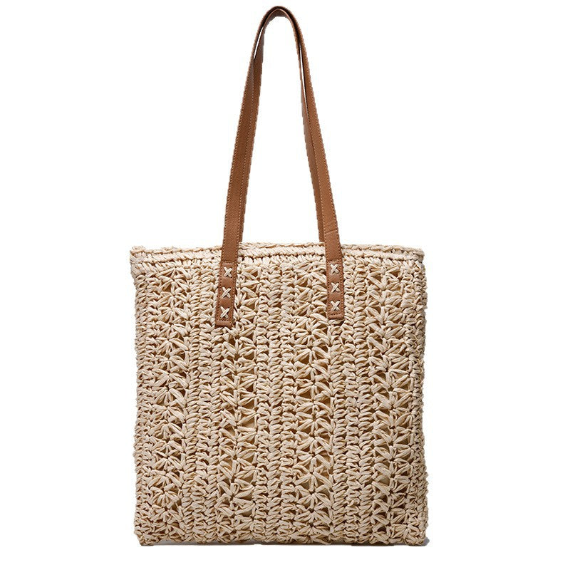 Bolso tote anudado a mano en materiales naturales