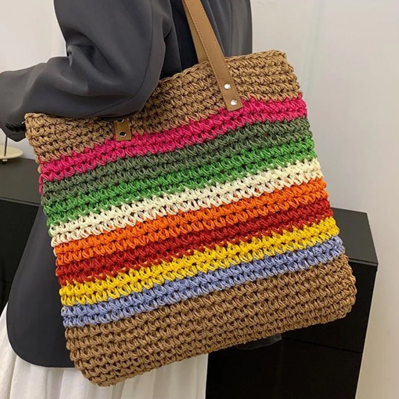 Bolso tote artesanal de materiales sostenibles con rayas de colores